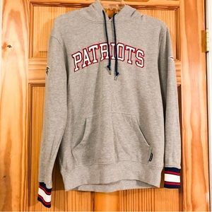 Like new men’s Patriots hoodie